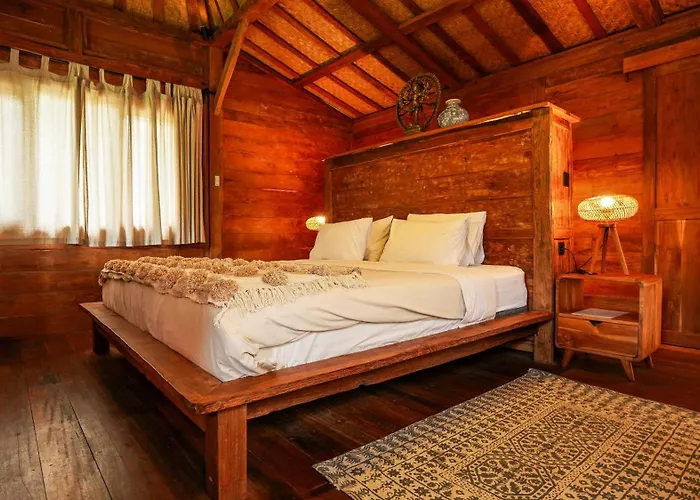 Rumah Bambu Gladek Satu