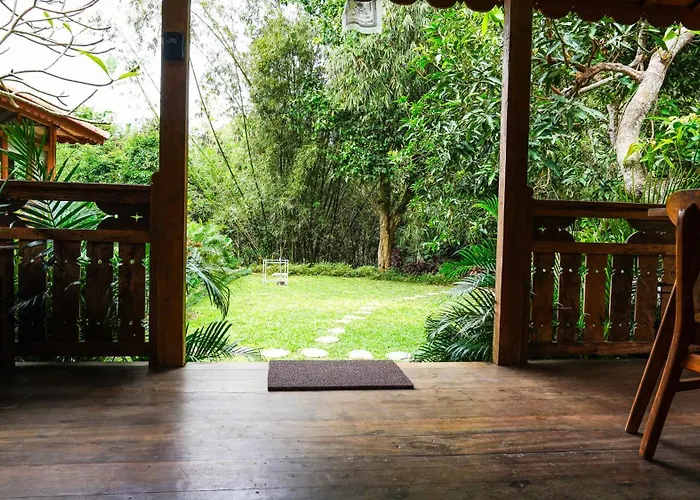 ゲストハウス Rumah Bambu Gladek Satu