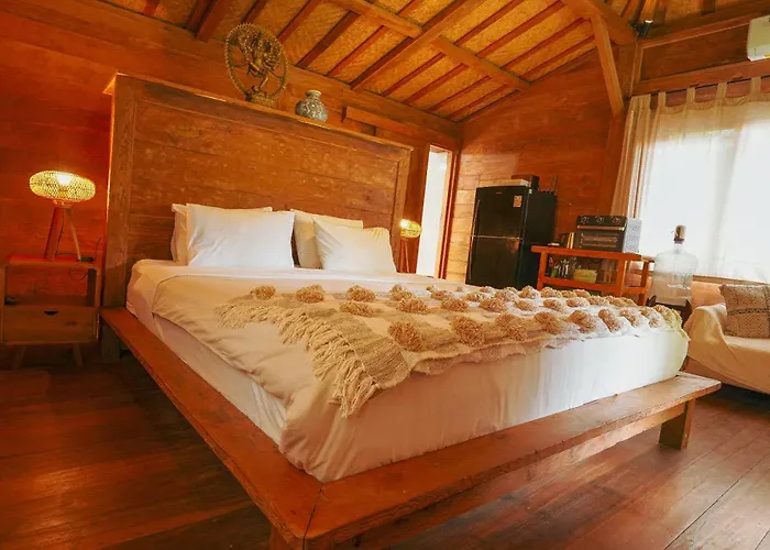 Rumah Bambu Gladek Satu