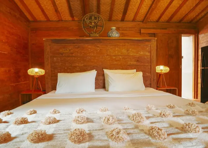 Rumah Bambu Gladek Satu 4*